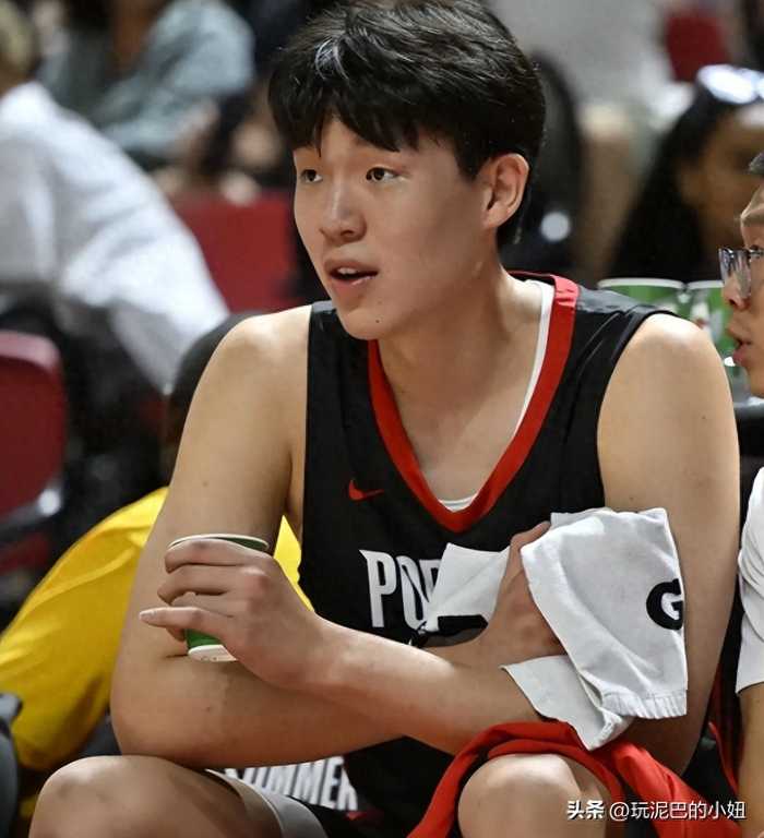 杨瀚森翻译:开拓者队已通知我,后续不再雇我随队,他要独自立足NBA